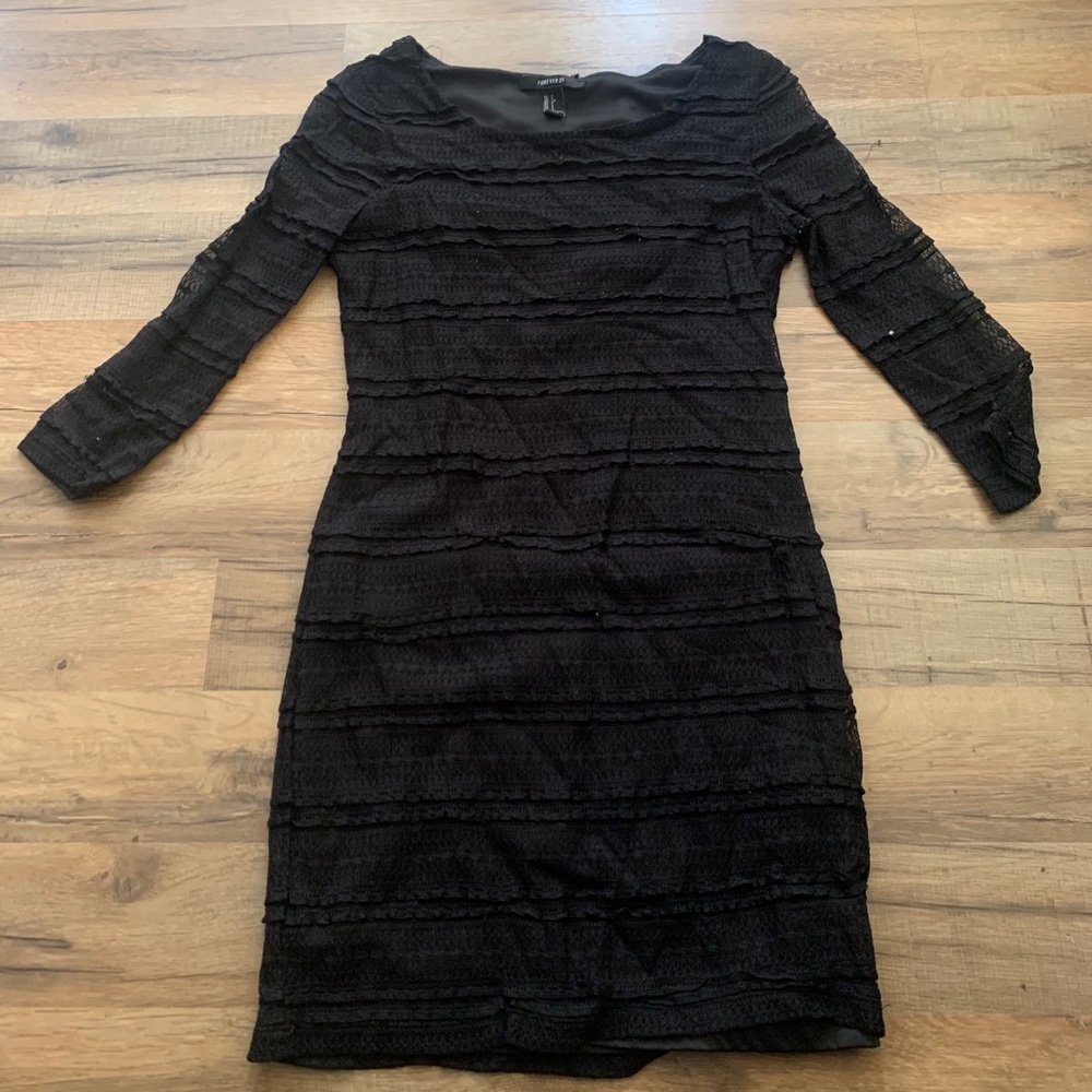 Forever 21 black lace long sleeve bodycon dress